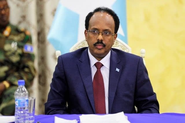 Madaxweyne Farmaajo Oo Hambalyo U Diray Madaxweynaha Cusub Ee Ciraaq.