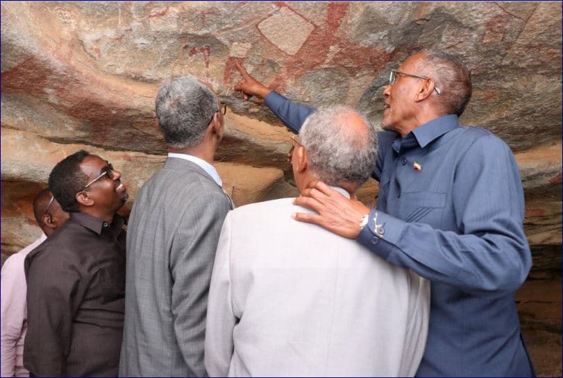 Madaxweynaha Somaliland oo Booqday Aasaarta Qadiimiga Ah Ee Laas-geel
