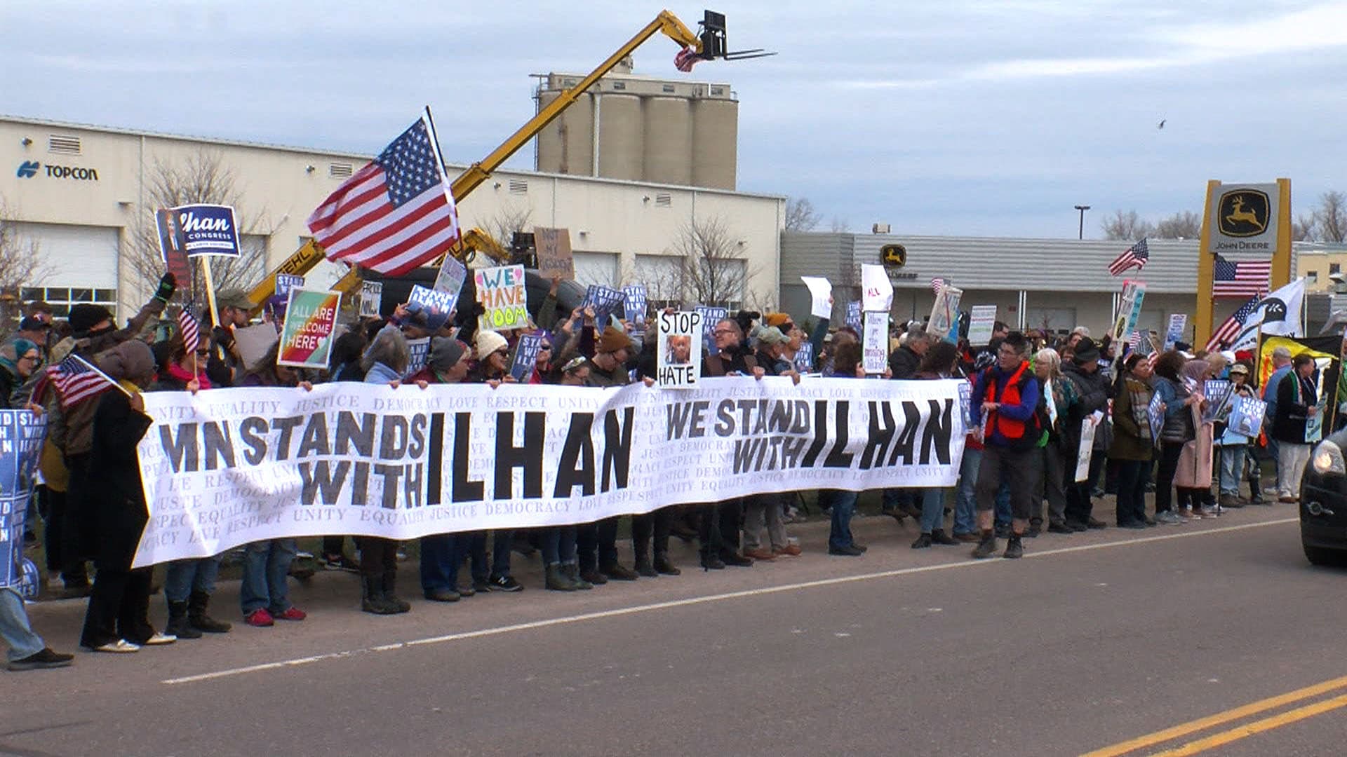 Taageerayaasha Ilhan Omar Oo Isku Soo Baxyo Ka Dhigay Minnesota
