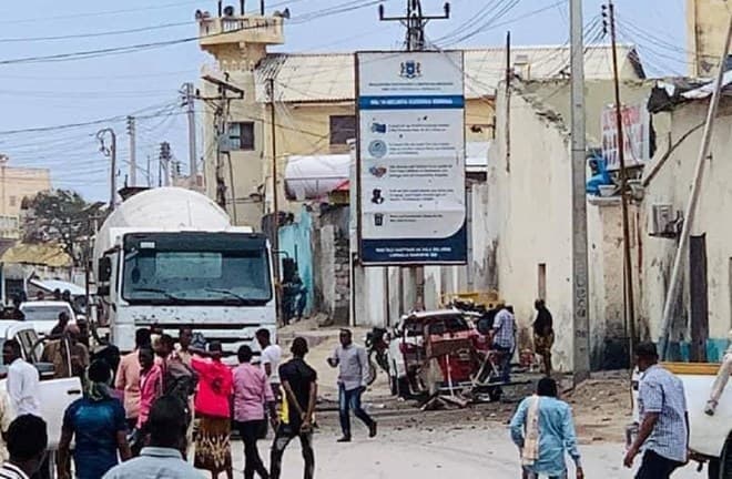 Qarax Ka Dhacay Makhaayad Ku Taalla Degmada Xamar Jajab