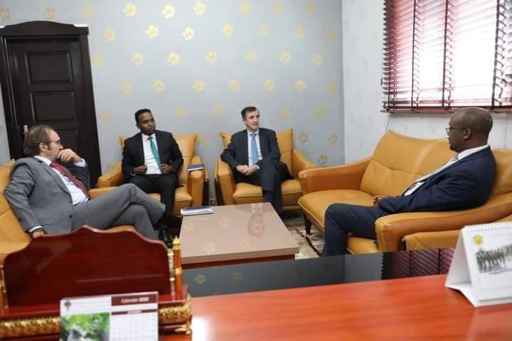 Wasiirka Isgaadhsiinta Iyo Tknoolajiyada Somaliland Oo La Kulmay Ergeyga Midawga Yurub