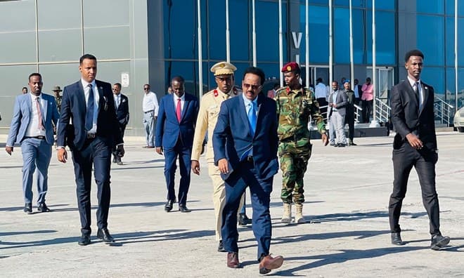 Madaxweynaha Soomaaliya Iyo Wefdi Uu Hoggaaminayo Oo Socdaal Ugu Amba-Baxay Dalka Jabuuti