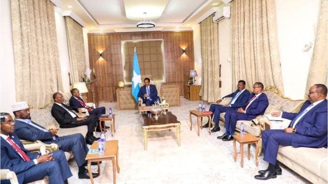 Shirkii Wadatashiga Maamul Goboleedyada Iyo Dawladda Federalka Somalia Uga Socday Dhuusamareeb Oo Natiijo La’aan Kusoo Dhamaaday