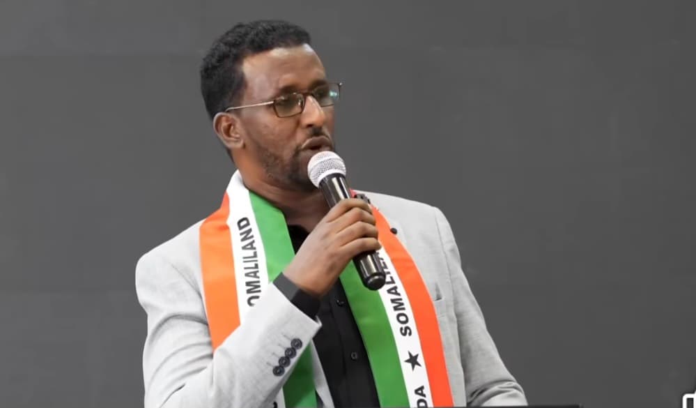 Daawo Afhayeenka Xisbiga Mucaaridka ah ee Kaah Oo Madaxwayne Cirro Ka Hor Cadeeyay Mawqifka Uu Xisbigoodu Ka Taaganyahay Safaarada Somaliland ee Qudus.