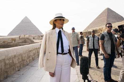 Trump Oo 6 Bilood Kadib Ka Hadlay Booqashadii Xaaskiisa Ee Ahraamta Masar