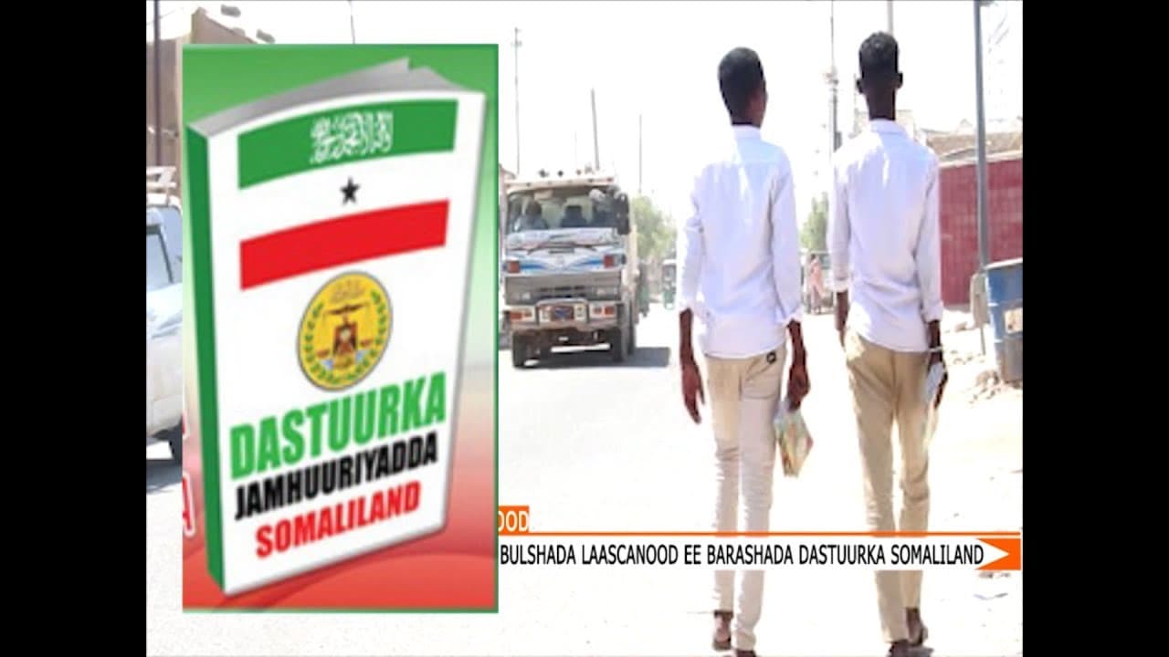 Qaar ka mid ah Shacabka Laascaanood oo ka Hadlay In Dastuurka Somaliland lagu barto Dugsiyada.