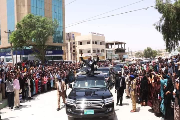 Madaxweynaha Somaliland Oo Si Diiran Loogu Soo Dhaweeyey Dalka