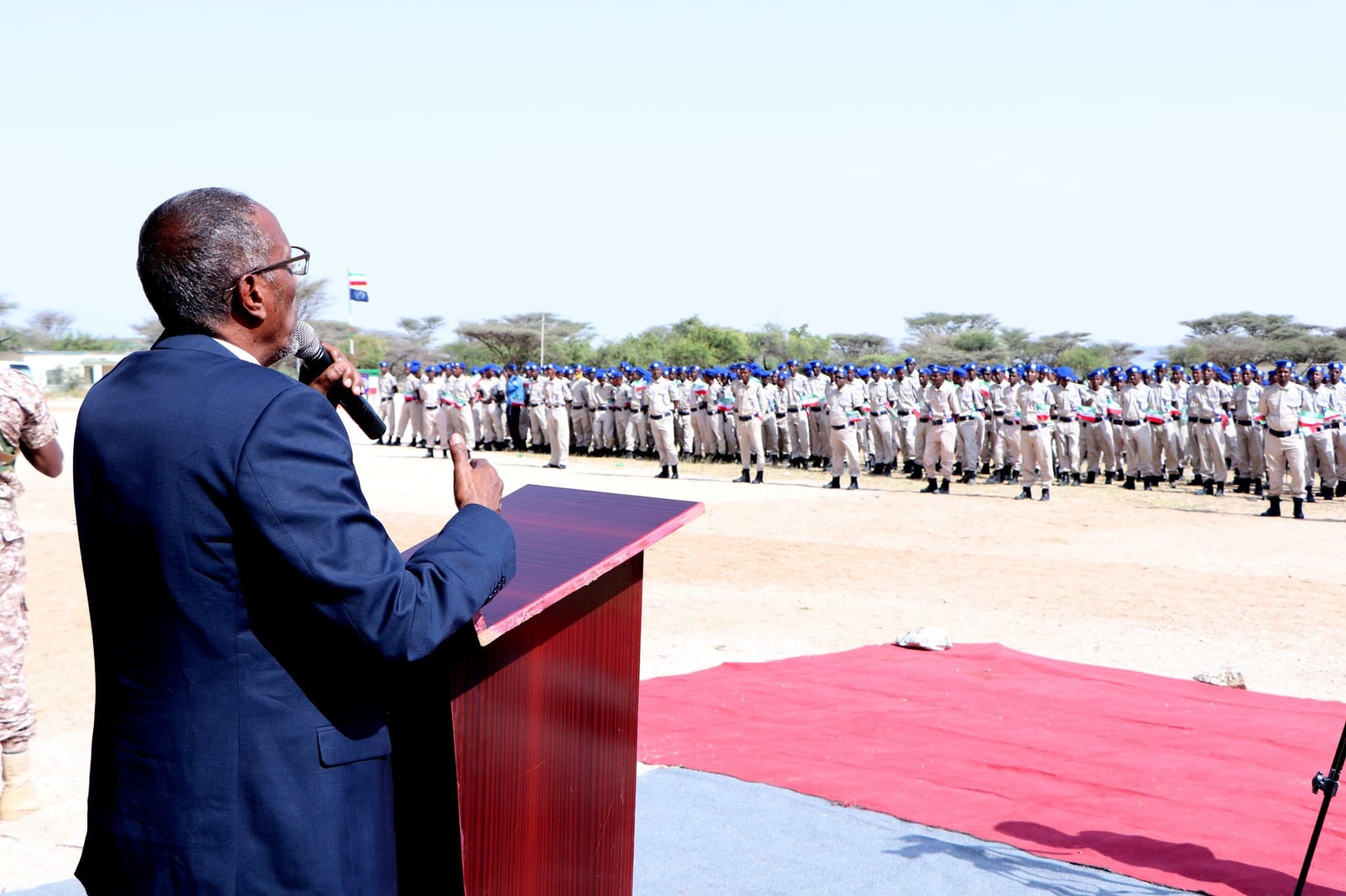 Madaxweynaha Somaliland Oo Tababar U Soo Xidhay Dufcaddii 32-aad Ee Ka Qalin-jebisa Dugsiga Tababarka Ciidanka Ee Mandheera