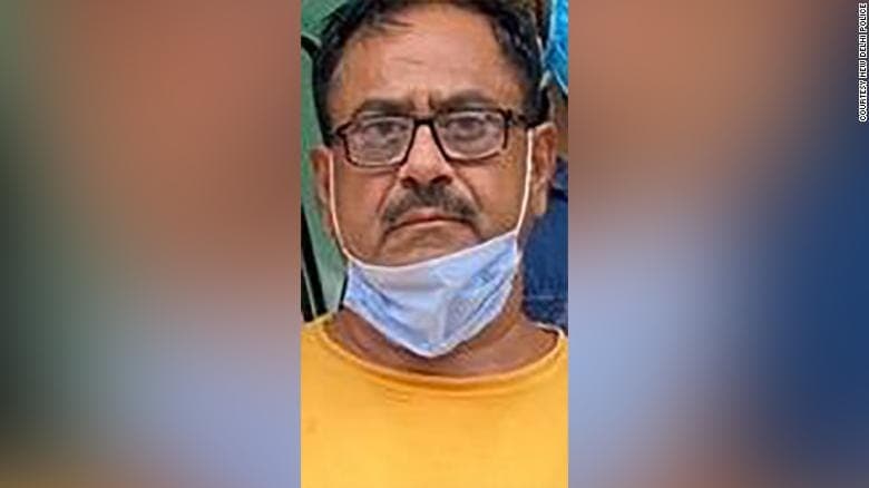 Hindiya Oo Gacanta Ku Dhigtay Dilaa Halis Ah