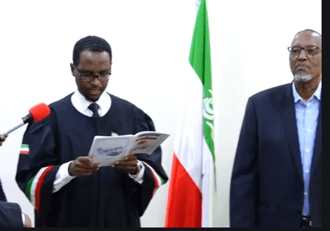 Maxkamadda Dastuuriga Ah Ee Somaliland Oo Maanta Qaraar Ka Soo Saartay Qoraal Madaxweynuhu U Gudbiyey