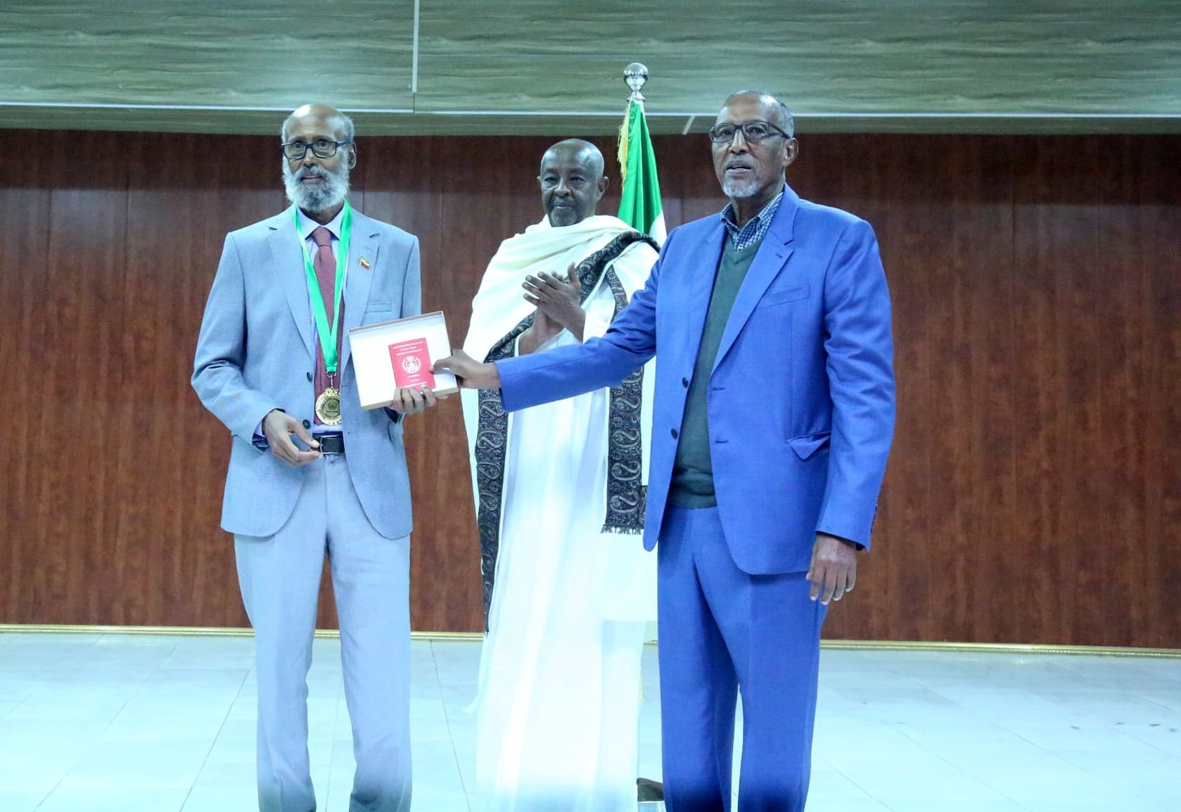 Madaxweyne Muuse Biixi Oo Kulan Xus Iyo Mahadnaq Ah Ku Maamuusay Duuliye Axmed Dheere