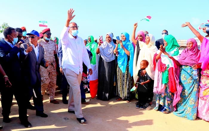 Madaxweynaha Somaliland Oo Si Balaadhan Loogu Soo Dhaweeyey Magaalado Xuduudeedka Lawyacado