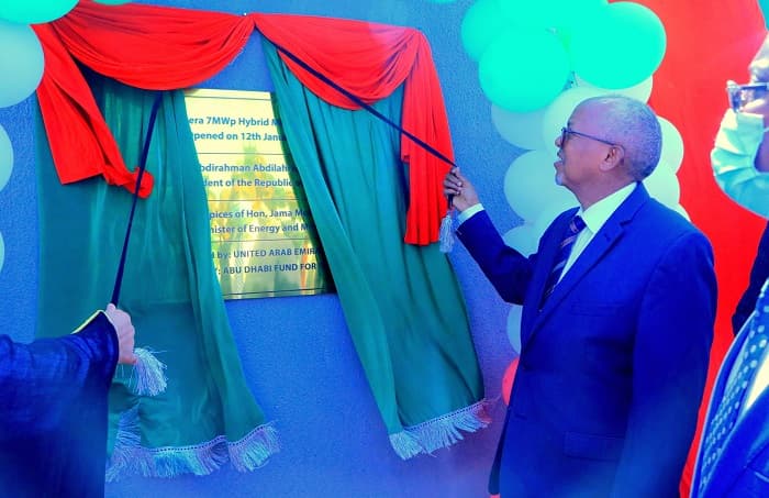 Madaxweyne Ku-xigeenka Somaliland Oo Furay Mashruuc Tamarta Cadceedda Laydhka Oo Laga Hir-geliyay Magaaladda Berbera