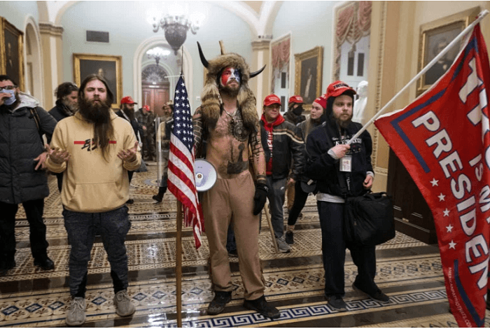 Trump Oo ‘ANTIFA’ Ku Eedeeyey Weerarkii Congress-ka, Xili La Diyaarinayo In La Soo Gole Joojiyo