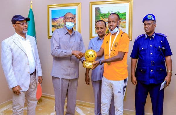 Cabdicasiis Gacan Oo Dhaawac Kaga Maqnaa Ciyaartii Kama Danbaysta Ahayd Ee Koobka Gobolada Somaliland Oo Bilado La Gudoonsiiyey
