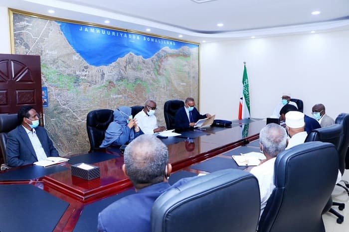 Madaxweyne Muuse Biixi Oo Kulan La Qaatay Xubnaha Guddida Doorashooyinka Somaliland