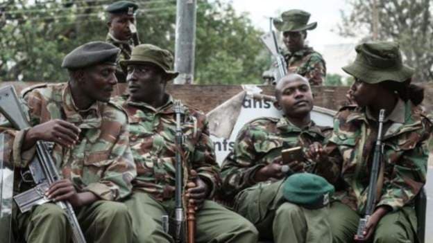Kenya Oo Qorshaynaysa Inay Mamnuucdo Xidhiidhka Jaceyl Ee Ka Dhexeeya Saraakiisha Booliska