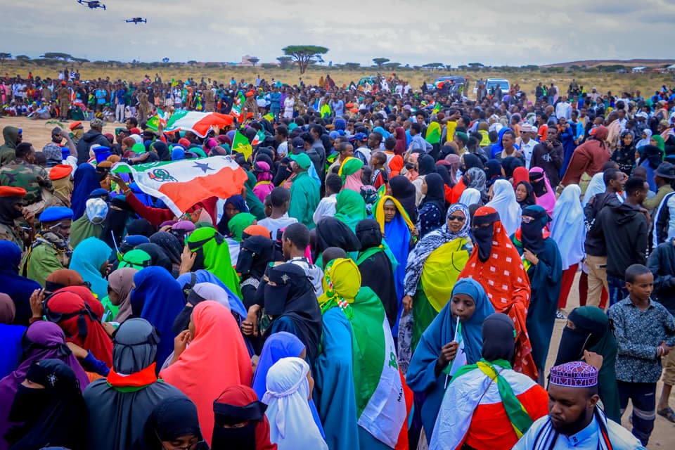 Daawo: Shacabka reer Ceerigaabo oo Soo Dhaweyn diirran ku qaabilay Weftigii uu hoggaaminayey Madaxweyne Muuse Biixi.