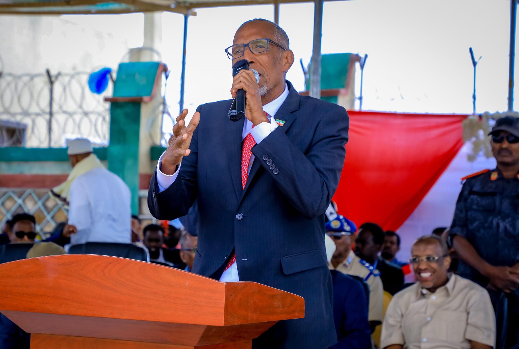 Daawo: “Waxaan Leeyahay Reer Ceerigaabo Malaha Odayaashii Baa Halkan Ku Aasan Oo..” Madaxweyne Muuse Biixi