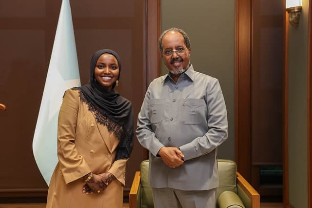Madaxweynaha Soomaaliya oo Madaxtooyada ku Qaabilay Duqa Magaalada St. Louis Park ee Dalka Mareykanka.